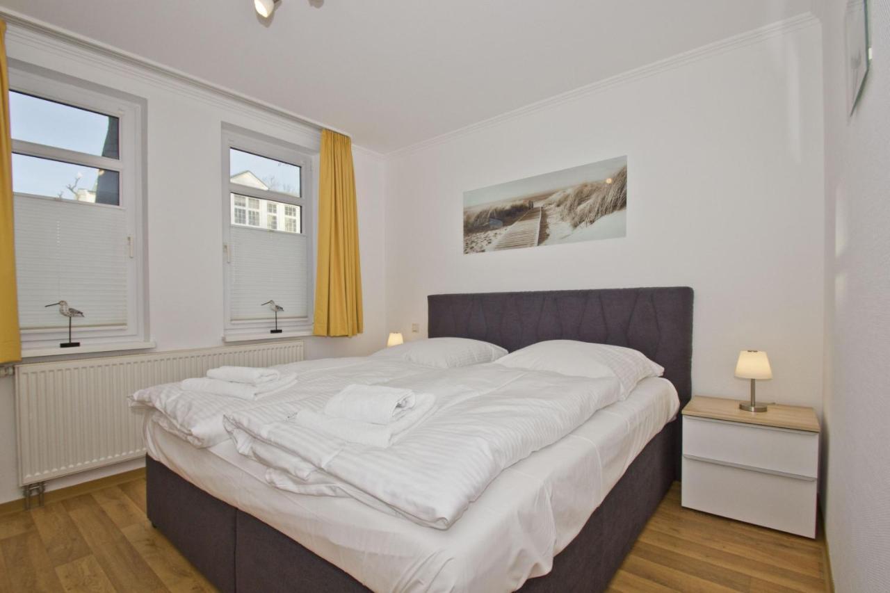 Mit Meerblick Und Balkon, Gratis Nutzung Vom Ahoi Erlebnisbad Und Sauna In Sellin - Meeresblick Fewo 33 괴렌 외부 사진
